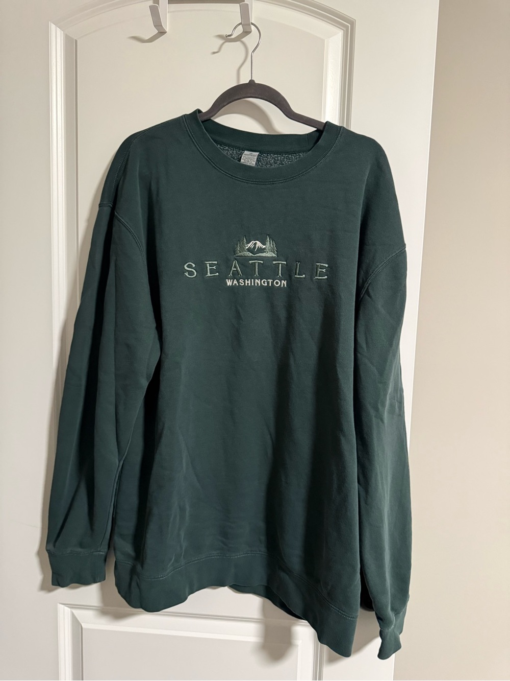 Kindly Forest Green Seattle Embroidered Crewneck